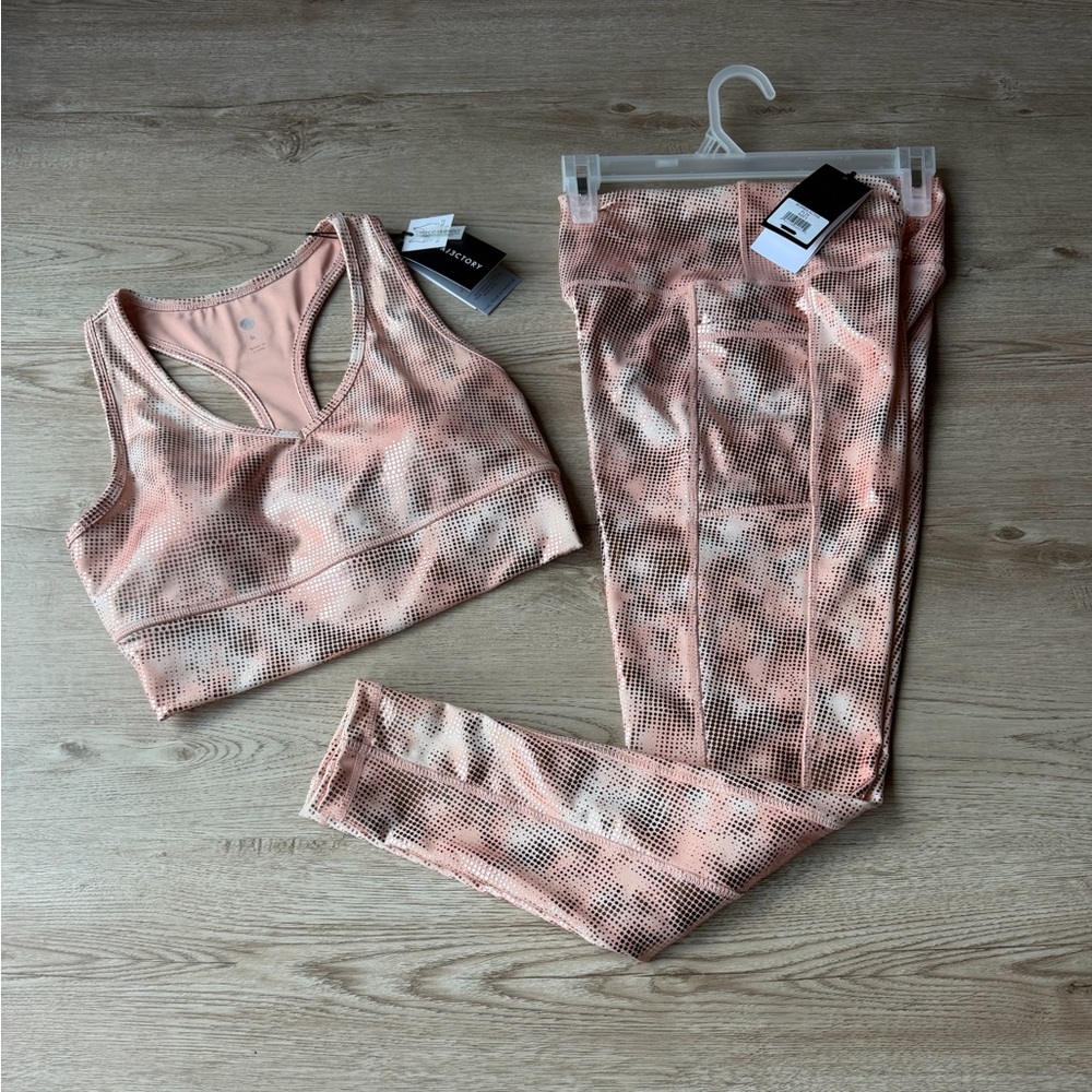 NWT Traj3ctory Pink Printed Dot Shimmer Leggings Small + Sports Bra Medium - Set
